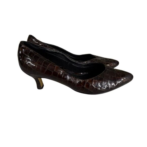 Stuart Weitzman Women's Dark Brown Leather Croc Embossed Pumps Heels Size 8.5 - Picture 6 of 10